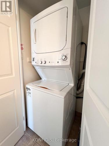 710 - 109 Front Street E, Toronto, ON - Indoor Photo Showing Laundry Room