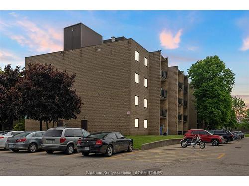 109-130 Park Avenue East, Chatham, ON 