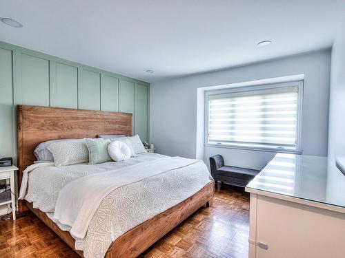 Chambre Ã  coucher principale - 3836 Rue Jean-Guy-Samson, Longueuil (Saint-Hubert), QC - Indoor Photo Showing Bedroom
