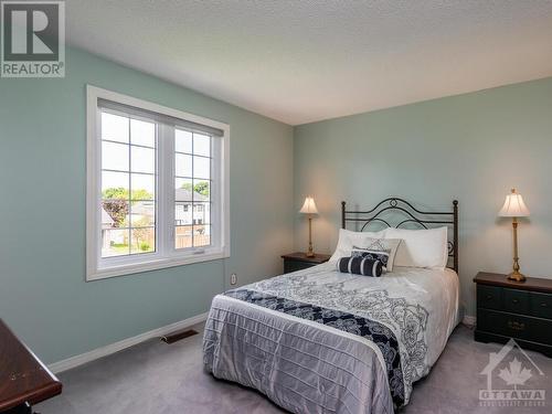 9 Kinalea Crescent, Stittsville, ON - Indoor Photo Showing Bedroom