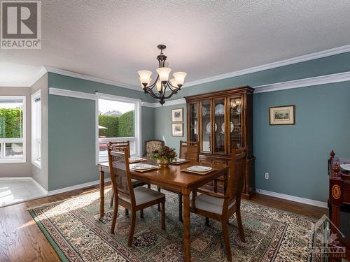 Entertainment sized dining room. - 9 Kinalea Crescent, Stittsville, ON - Indoor Photo Showing Dining Room