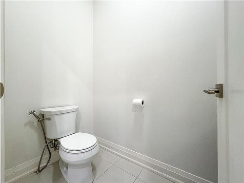 3293 Homestead Drive, Hamilton, ON - Indoor Photo Showing Bathroom