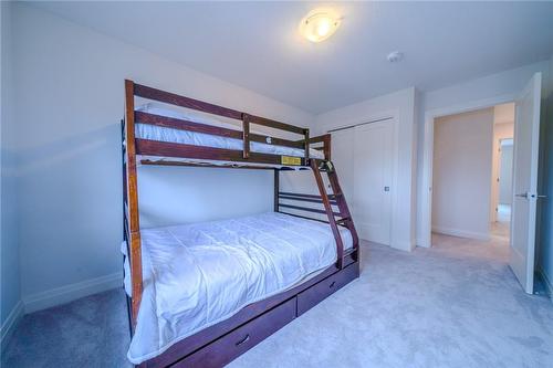 3293 Homestead Drive, Hamilton, ON - Indoor Photo Showing Bedroom