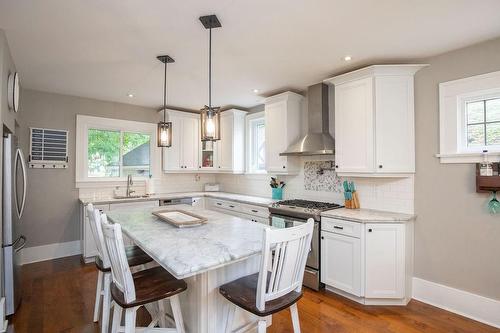 6 Lincoln Avenue, Brantford, ON - Indoor Photo Showing Kitchen