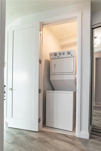 101 Locke Street S|Unit #205, Hamilton, ON - Indoor Photo Showing Laundry Room