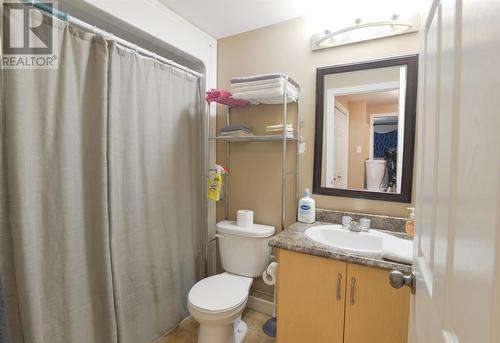 64 Rotary Drive, St. John'S, NL - Indoor Photo Showing Bathroom