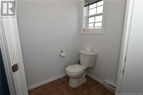 22 Nason Street, Fredericton, NB - Indoor Photo Showing Bathroom