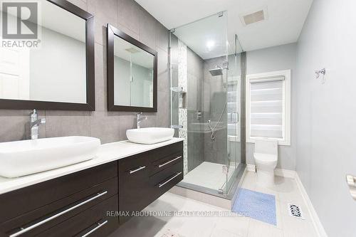 5256 Rome Crescent, Burlington, ON - Indoor Photo Showing Bathroom