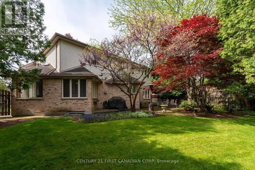 90 Carriage Hill Drive, London, ON - Outdoor
