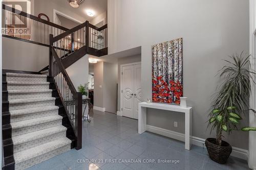 90 Carriage Hill Drive, London, ON - Indoor Photo Showing Other Room