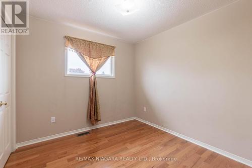 976 Colette Road, Fort Erie, ON - Indoor Photo Showing Other Room