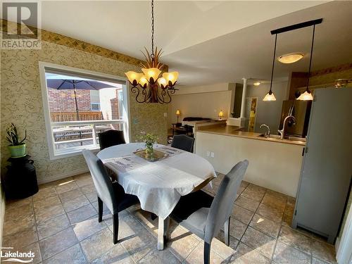 Eat-in Kitchen for casual meals - 1 Kirbys Way, Huntsville, ON - Indoor Photo Showing Dining Room