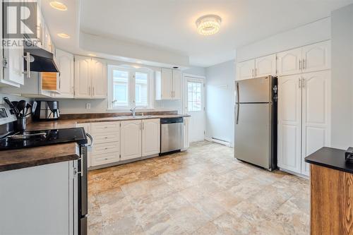 16 Whiteley Drive, Mount Pearl, NL - Indoor Photo Showing Kitchen