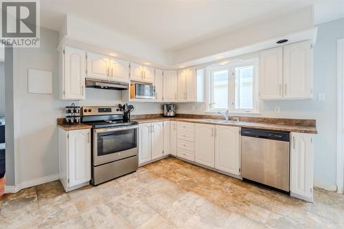 16 Whiteley Drive, Mount Pearl, NL - Indoor Photo Showing Kitchen