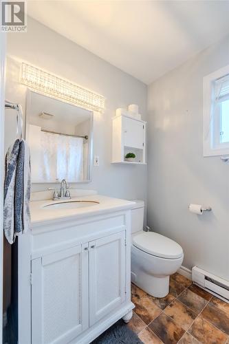 16 Whiteley Drive, Mount Pearl, NL - Indoor Photo Showing Bathroom