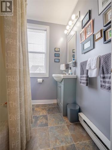 72 Pennywell Road, St. John'S, NL - Indoor Photo Showing Bathroom