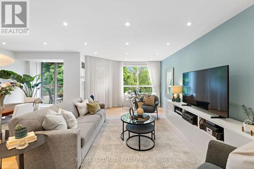 501 - 955 Millwood Road, Toronto, ON - Indoor Photo Showing Living Room