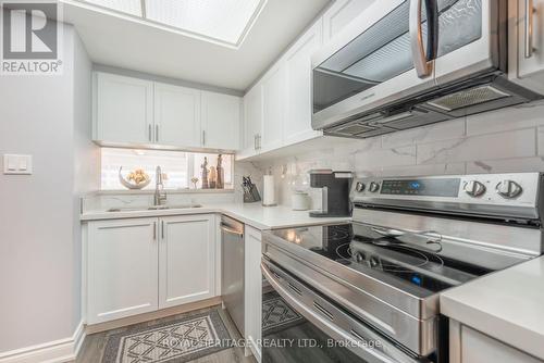 706 - 712 Rossland Road E, Whitby, ON - Indoor Photo Showing Kitchen
