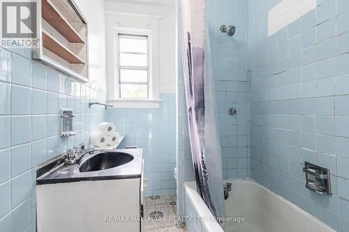 336 Mortimer Avenue, Toronto, ON - Indoor Photo Showing Bathroom