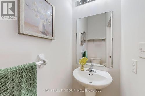 33 Storybook Crescent, Markham, ON - Indoor Photo Showing Bathroom