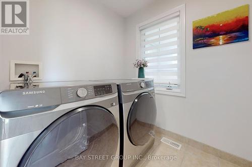 33 Storybook Crescent, Markham, ON - Indoor Photo Showing Laundry Room