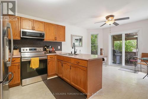 50 Compton Crescent, Bradford West Gwillimbury, ON - Indoor Photo Showing Kitchen With Double Sink