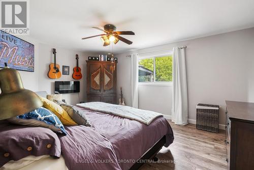 50 Compton Crescent, Bradford West Gwillimbury, ON - Indoor Photo Showing Bedroom