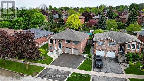 50 Compton Crescent, Bradford West Gwillimbury (Bradford), ON - Outdoor With Facade