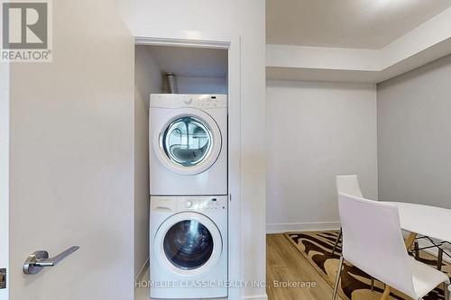 1616 - 9471 Yonge Street, Richmond Hill, ON - Indoor Photo Showing Laundry Room