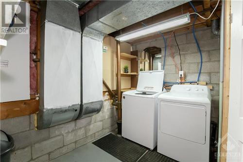 Laundry room - 1639 Baseline Road, Ottawa, ON - Indoor Photo Showing Laundry Room