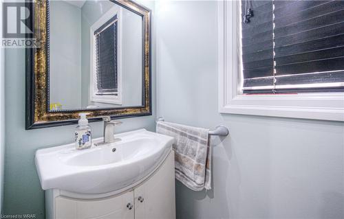164 Cranbrook Street, Kitchener, ON - Indoor Photo Showing Bathroom