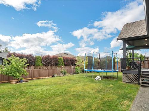 196 Oregon Rd, Campbell River, BC - Outdoor With Backyard