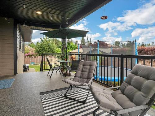 196 Oregon Rd, Campbell River, BC - Outdoor With Deck Patio Veranda With Exterior