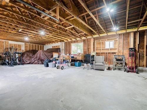 1050 Cedar Rd, Nanaimo, BC - Indoor Photo Showing Basement