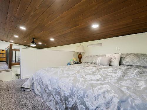 1050 Cedar Rd, Nanaimo, BC - Indoor Photo Showing Bedroom