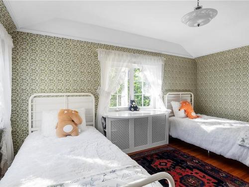 50 King George Terr, Oak Bay, BC - Indoor Photo Showing Bedroom
