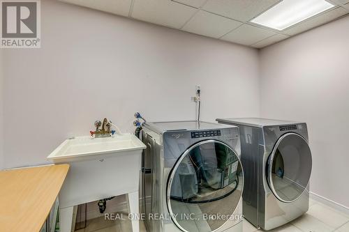 2124 Shorncliffe Boulevard, Oakville, ON - Indoor Photo Showing Laundry Room