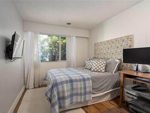 3780 Hammond Bay Rd, Nanaimo, BC - Indoor Photo Showing Bedroom
