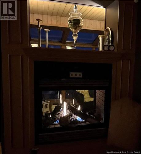 2556 Queen Elizabeth Drive, Bathurst, NB - Indoor With Fireplace