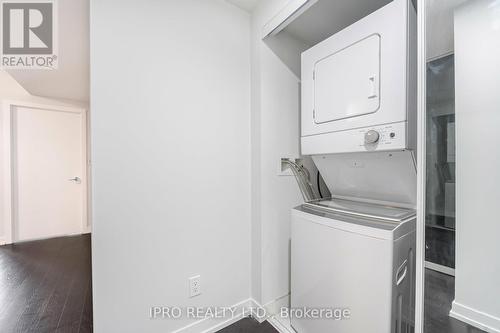 3902 - 85 Wood Street, Toronto, ON - Indoor Photo Showing Laundry Room