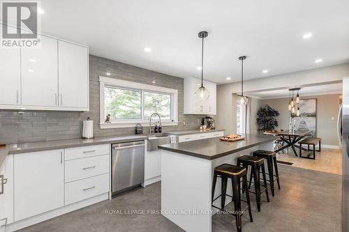 1289 Gervais Road, Tay, ON - Indoor Photo Showing Kitchen With Upgraded Kitchen
