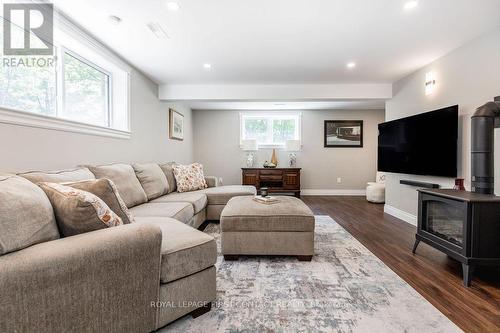 1289 Gervais Road, Tay, ON - Indoor Photo Showing Living Room