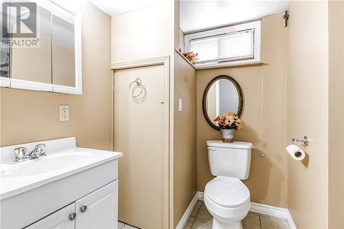 2150 Madison, Sudbury, ON - Indoor Photo Showing Bathroom