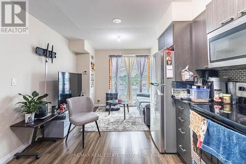 309 - 2150 Lawrence Avenue, Toronto, ON - Indoor Photo Showing Kitchen