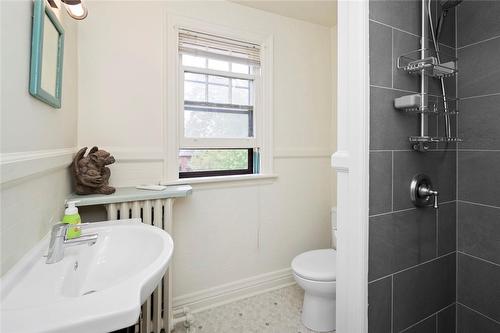 266 Aberdeen Avenue, Hamilton, ON - Indoor Photo Showing Bathroom