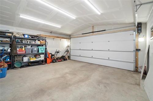 Detached Garage - 266 Aberdeen Avenue, Hamilton, ON - Indoor Photo Showing Garage