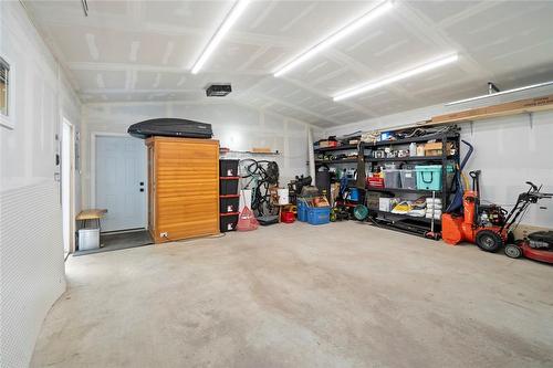Detached Garage - 266 Aberdeen Avenue, Hamilton, ON - Indoor Photo Showing Garage