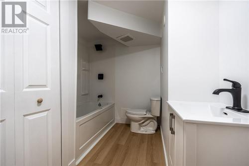 603-605 Ontario Street, Sudbury, ON - Indoor Photo Showing Bathroom