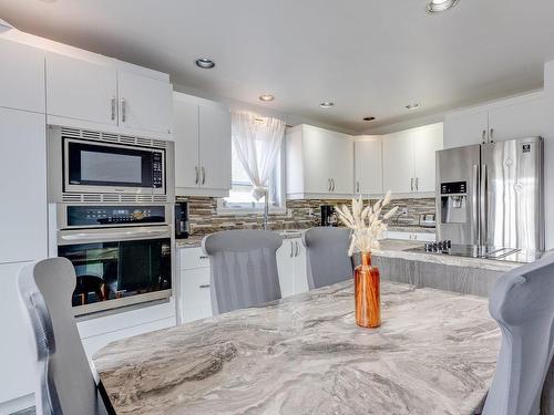 Kitchen - 295 Rue De Chantilly, Terrebonne (Terrebonne), QC - Indoor Photo Showing Kitchen With Upgraded Kitchen