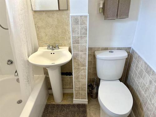 283 Frederica Street E, Thunder Bay, ON - Indoor Photo Showing Bathroom